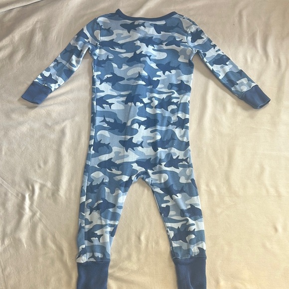 Kids Headquarters - Blue Camo shark design Pajama Blanket Sleeper - Picture 3 of 3